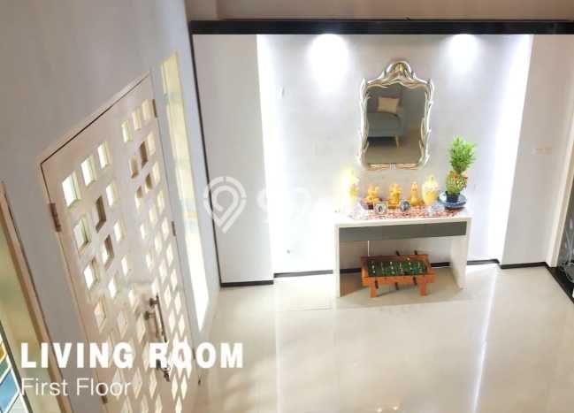 Rumah 4 Kamar Tidur Desain Minimalis di Kawasan Elite Permata Buana, Jakarta Barat Rumah 4 Kamar Tidur Desain Minimalis di Kawasan Elite Permata Buana, Jakarta Barat