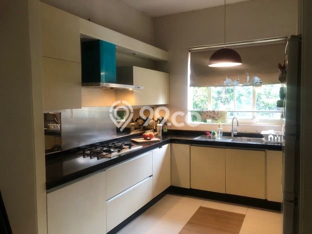 Jual Rumah Luas Elegan Dengan View Eksklusif di Alam Sutera, Tangerang Jual Rumah Luas Elegan Dengan View Eksklusif di Alam Sutera, Tangerang