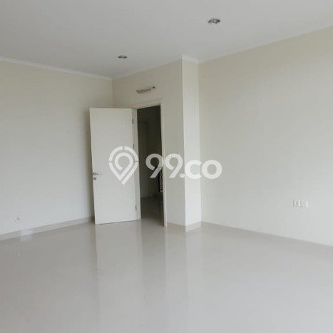 Rumah Strategis 4 Kamar Tidur dan 3 Kamar Mandi di Gading Serpong, Dekat Pusat Kota, Tangerang Rumah Strategis 4 Kamar Tidur dan 3 Kamar Mandi di Gading Serpong, Dekat Pusat Kota, Tangerang