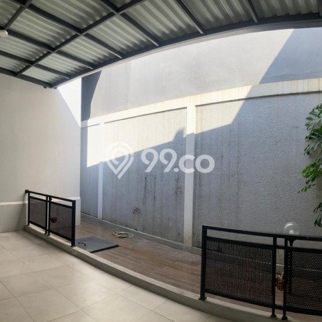 Hunian Elit LB 200m2 Siap Huni Desain Elegan di Gading Serpong, Tangerang Hunian Elit LB 200m2 Siap Huni Desain Elegan di Gading Serpong, Tangerang