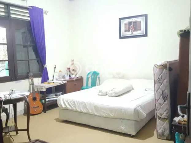 Jual Rumah Mewah Elegan Dengan View Cantik di Jatiwaringin, Jakarta Timur Jual Rumah Mewah Elegan Dengan View Cantik di Jatiwaringin, Jakarta Timur