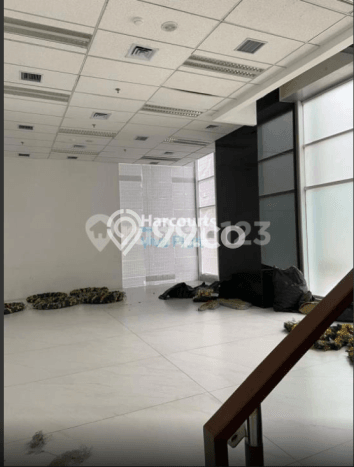 Disewakan Komersial di Kawasan Ramai Pluit Luas 65m2 Disewakan Komersial di Kawasan Ramai Pluit Luas 65m2