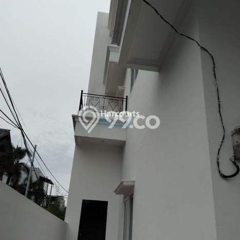 Rumah Mewah LB 75m2 Siap Huni Desain Elegan di Muara Karang, Jakarta Utara Rumah Mewah LB 75m2 Siap Huni Desain Elegan di Muara Karang, Jakarta Utara