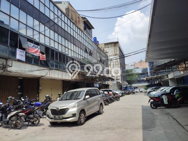 Unit Ruko Dijual di Jakarta Pusat LT 76m2 & LB 195m2 Unit Ruko Dijual di Jakarta Pusat LT 76m2 & LB 195m2