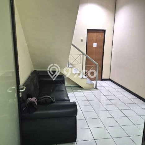 Ruko Dijual di Gambir LT 85m2, LB 330m2 untuk Investasi Ruko Dijual di Gambir LT 85m2, LB 330m2 untuk Investasi