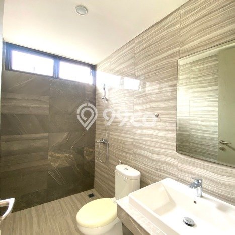 Ready to Use! Luxury House LT 158m2 Desain Modern di Jakarta Garden City Ready to Use! Luxury House LT 158m2 Desain Modern di Jakarta Garden City