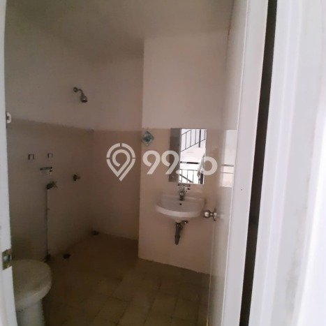 Ruko Dijual di Jakarta Timur LT 85m2 & LB 227m2 Lokasi Terbaik! Ruko Dijual di Jakarta Timur LT 85m2 & LB 227m2 Lokasi Terbaik!