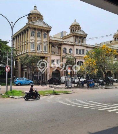 Unit Komersial Disewakan di Jakarta Barat Area Strategis Harga Kompetitif Unit Komersial Disewakan di Jakarta Barat Area Strategis Harga Kompetitif