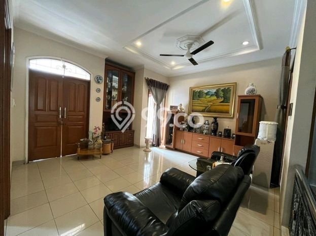 Rumah Elit Modern Tanpa Renovasi di Permata Buana Jakarta Barat Rumah Elit Modern Tanpa Renovasi di Permata Buana Jakarta Barat