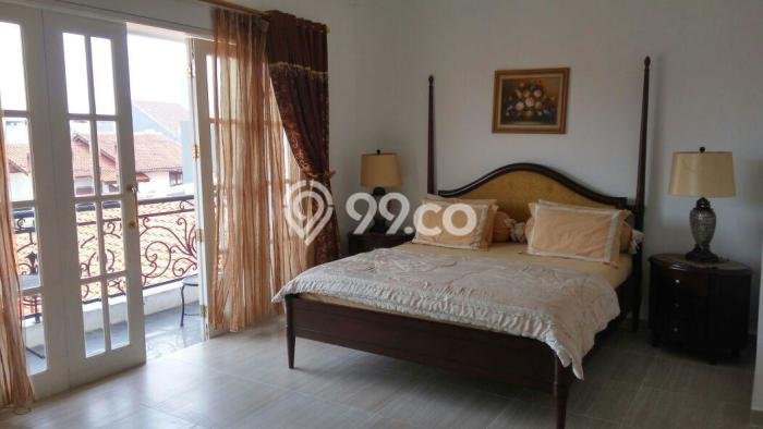 For Sale! Premium House LT 410m2 Desain Elegan di Utan Kayu For Sale! Premium House LT 410m2 Desain Elegan di Utan Kayu