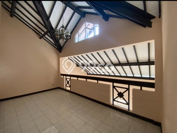 Siap Huni Rumah Mewah 3 Kamar di Kebayoran Baru Dekat ke Mana Pun Siap Huni Rumah Mewah 3 Kamar di Kebayoran Baru Dekat ke Mana Pun