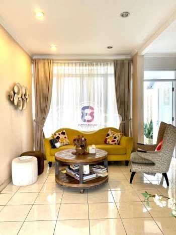 Rumah Mewah LB 125m2 Siap Pakai Desain Elegan di Bintaro, Tangerang Selatan Rumah Mewah LB 125m2 Siap Pakai Desain Elegan di Bintaro, Tangerang Selatan