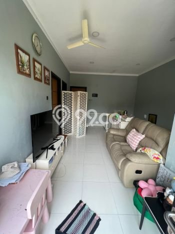 Hunian Mewah LB 130m2 Siap Pakai Desain Elegan di Bintaro, Tangerang Selatan Hunian Mewah LB 130m2 Siap Pakai Desain Elegan di Bintaro, Tangerang Selatan