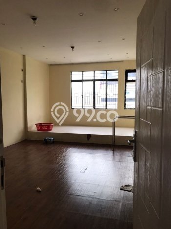 Unit Ruko Dijual di Jakarta Barat LT 80m2 & LB 480m2 Unit Ruko Dijual di Jakarta Barat LT 80m2 & LB 480m2
