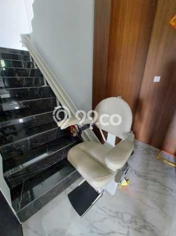 Ready to Use! Luxury House LT 306m2 Desain Elegan di Pantai Indah Kapuk Ready to Use! Luxury House LT 306m2 Desain Elegan di Pantai Indah Kapuk