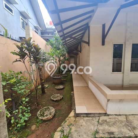 Rumah Mewah LB 300m2 Siap Huni Desain Elegan di Pondok Labu, Jakarta Selatan Rumah Mewah LB 300m2 Siap Huni Desain Elegan di Pondok Labu, Jakarta Selatan