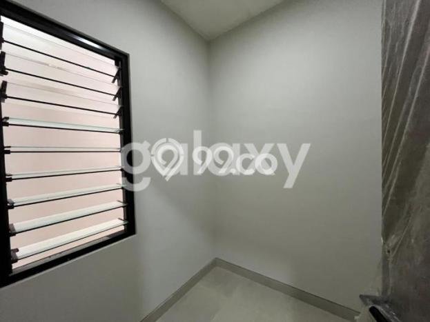 Rumah Strategis Modern Lb 140m2 di Mulyorejo, Surabaya Rumah Strategis Modern Lb 140m2 di Mulyorejo, Surabaya
