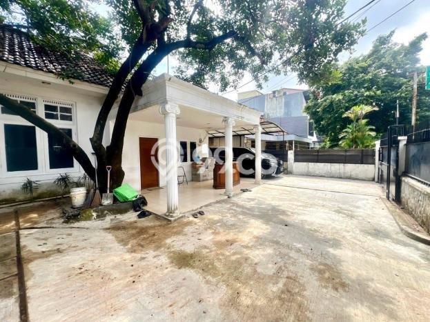 Rumah Modern Disewakan di Menteng Jakarta Pusat Area Sangat Strategis Rumah Modern Disewakan di Menteng Jakarta Pusat Area Sangat Strategis