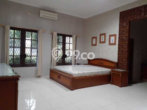 Rumah 5 Kamar Lengkap Disewakan di Kebayoran Baru Harga Kompetitif Rumah 5 Kamar Lengkap Disewakan di Kebayoran Baru Harga Kompetitif