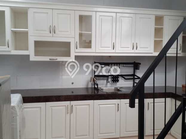 Rumah 5 Kamar Lengkap Disewakan di Kebayoran Baru Harga Kompetitif Rumah 5 Kamar Lengkap Disewakan di Kebayoran Baru Harga Kompetitif
