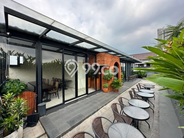 Unit Komersial Dijual di Jakarta Selatan LT 680m2 & LB 1000m2 Unit Komersial Dijual di Jakarta Selatan LT 680m2 & LB 1000m2