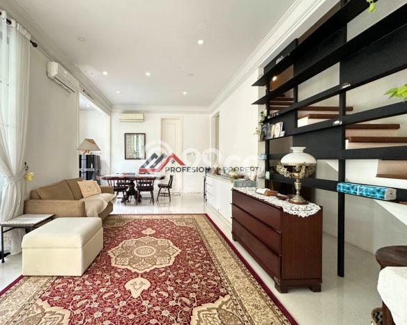 Ready to Use! Luxury House LT 234m2 Desain Elegan di Kemang Ready to Use! Luxury House LT 234m2 Desain Elegan di Kemang