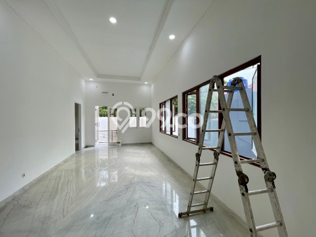 Rumah Luxury Modern Tanpa Renovasi di Kemang Jakarta Selatan Rumah Luxury Modern Tanpa Renovasi di Kemang Jakarta Selatan