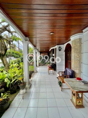 Hunian Elit LB 300m2 Siap Huni Desain Elegan di Kalibata, Jakarta Selatan Hunian Elit LB 300m2 Siap Huni Desain Elegan di Kalibata, Jakarta Selatan