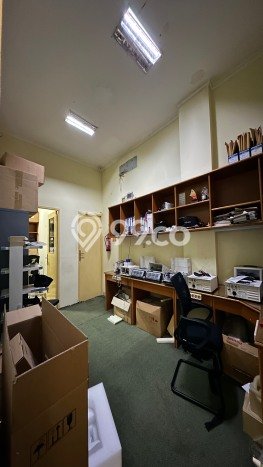 Unit Ruko Dijual di Jakarta Selatan LT 102m2 & LB 150m2 Unit Ruko Dijual di Jakarta Selatan LT 102m2 & LB 150m2