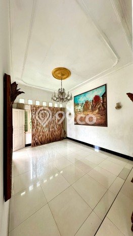 Siap Huni Rumah Mewah 5 Kamar di Ciracas Dekat ke Mana Saja Siap Huni Rumah Mewah 5 Kamar di Ciracas Dekat ke Mana Saja