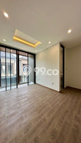 Hunian Mewah LB 250m2 Siap Huni Desain Elegan di Pangkalan Jati, Depok Hunian Mewah LB 250m2 Siap Huni Desain Elegan di Pangkalan Jati, Depok