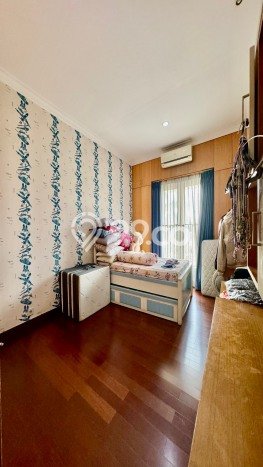 Ready to Use! Luxury House LT 700m2 Desain Modern di Tanjung Barat Ready to Use! Luxury House LT 700m2 Desain Modern di Tanjung Barat