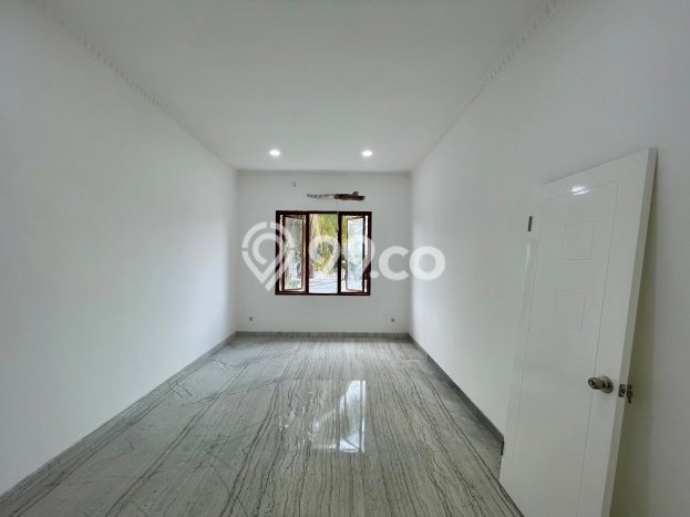 Rumah Luxury Modern Tanpa Renovasi di Kemang Jakarta Selatan Rumah Luxury Modern Tanpa Renovasi di Kemang Jakarta Selatan