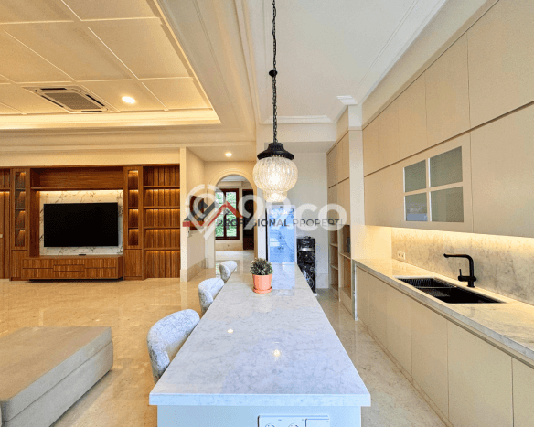 For Sale! Premium House LT 1066m2 Desain Elegan di Kemang For Sale! Premium House LT 1066m2 Desain Elegan di Kemang