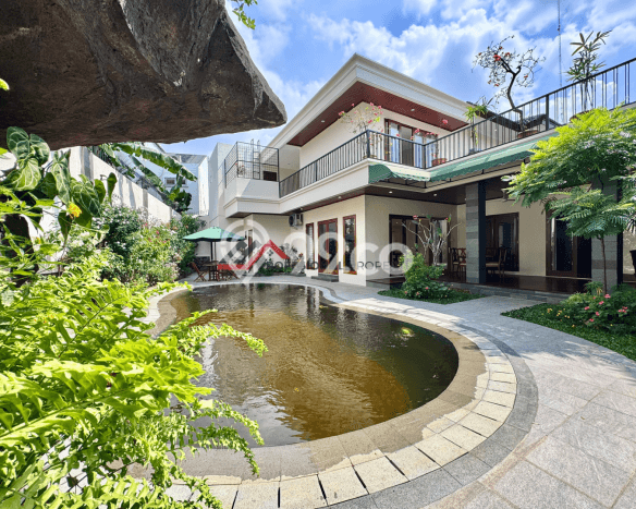 Jual Rumah Luas Elegan Dengan View Eksklusif di Pejaten, Jakarta Selatan Jual Rumah Luas Elegan Dengan View Eksklusif di Pejaten, Jakarta Selatan