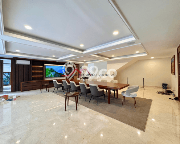 For Sale! Premium House LT 1066m2 Desain Elegan di Kemang For Sale! Premium House LT 1066m2 Desain Elegan di Kemang