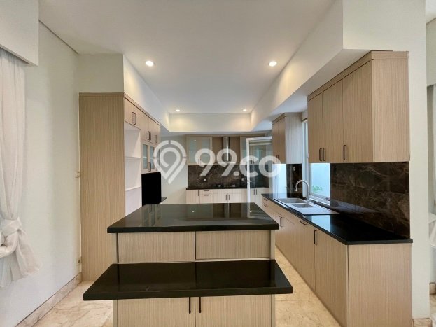 Disewakan! Rumah 4 Kamar Tidur &
4 Kamar Mandi di Jati Padang, Jakarta Selatan Disewakan! Rumah 4 Kamar Tidur &
4 Kamar Mandi di Jati Padang, Jakarta Selatan