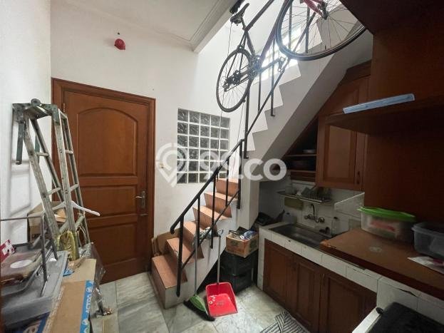 Hunian Mewah LB 200m2 Siap Pakai Desain Elegan di Kemang, Jakarta Selatan Hunian Mewah LB 200m2 Siap Pakai Desain Elegan di Kemang, Jakarta Selatan