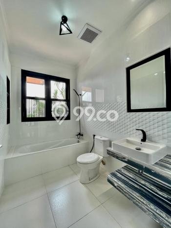For Sale! Luxury House LT 750m2 Desain Elegan di Kemang For Sale! Luxury House LT 750m2 Desain Elegan di Kemang