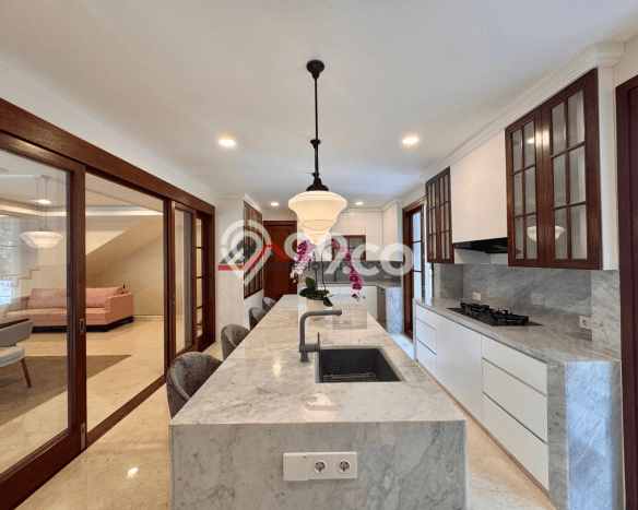 For Sale! Premium House LT 1066m2 Desain Elegan di Kemang For Sale! Premium House LT 1066m2 Desain Elegan di Kemang
