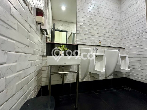 Kantor Dijual di Prime Area Jakarta Selatan Luas 2020m2 Kantor Dijual di Prime Area Jakarta Selatan Luas 2020m2