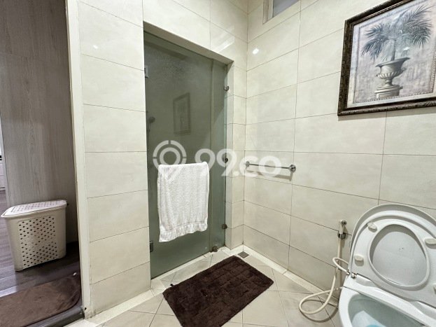 Ready to Use! Luxury House LT 820m2 Desain Elegan di Lebak Bulus Ready to Use! Luxury House LT 820m2 Desain Elegan di Lebak Bulus