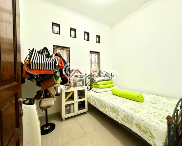 For Sale Hunian Rumah Terawat 5 KT di Tanjung Barat, Jakarta Selatan For Sale Hunian Rumah Terawat 5 KT di Tanjung Barat, Jakarta Selatan