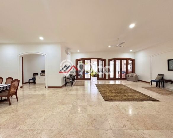 Disewakan! Rumah 3 Kamar Tidur &
2 Kamar Mandi di Ampera, Jakarta Selatan Disewakan! Rumah 3 Kamar Tidur &
2 Kamar Mandi di Ampera, Jakarta Selatan