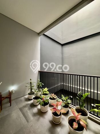 Hunian Elit LB 221m2 Siap Huni Desain Elegan di Ampera, Jakarta Selatan Hunian Elit LB 221m2 Siap Huni Desain Elegan di Ampera, Jakarta Selatan