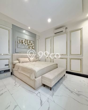 Hunian Elit LB 380m2 Siap Pakai Desain Elegan di Lebak Bulus, Jakarta Selatan Hunian Elit LB 380m2 Siap Pakai Desain Elegan di Lebak Bulus, Jakarta Selatan