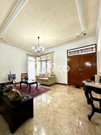 Rumah Luxury Modern Siap Huni di Pejaten Jakarta Selatan Rumah Luxury Modern Siap Huni di Pejaten Jakarta Selatan
