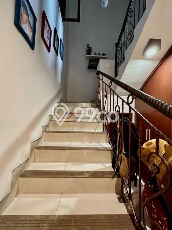 Rumah Eksklusif Dijual LT 700m2 di Cinere, Depok Rumah Eksklusif Dijual LT 700m2 di Cinere, Depok