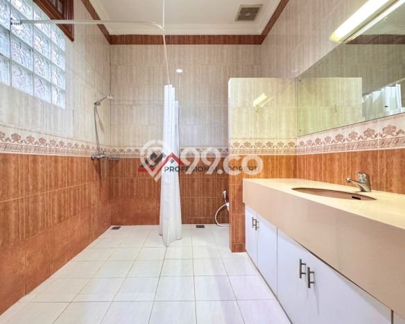 Disewakan! Rumah 3 Kamar Tidur &
2 Kamar Mandi di Ampera, Jakarta Selatan Disewakan! Rumah 3 Kamar Tidur &
2 Kamar Mandi di Ampera, Jakarta Selatan