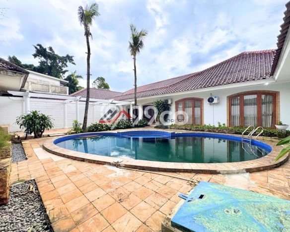 Disewakan! Rumah 3 Kamar Tidur &
2 Kamar Mandi di Ampera, Jakarta Selatan Disewakan! Rumah 3 Kamar Tidur &
2 Kamar Mandi di Ampera, Jakarta Selatan